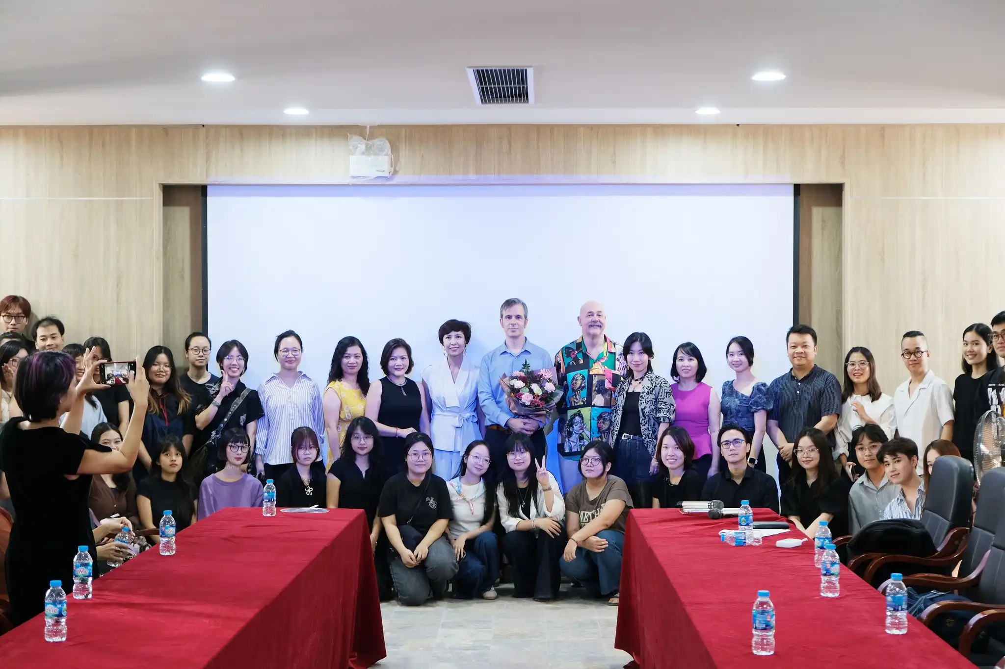Hội thảo khoa học “SUST-AI-NABILITY”: Khi trí tuệ nhân tạo, thời trang và không gian cùng kiến tạo xu hướng tương lai