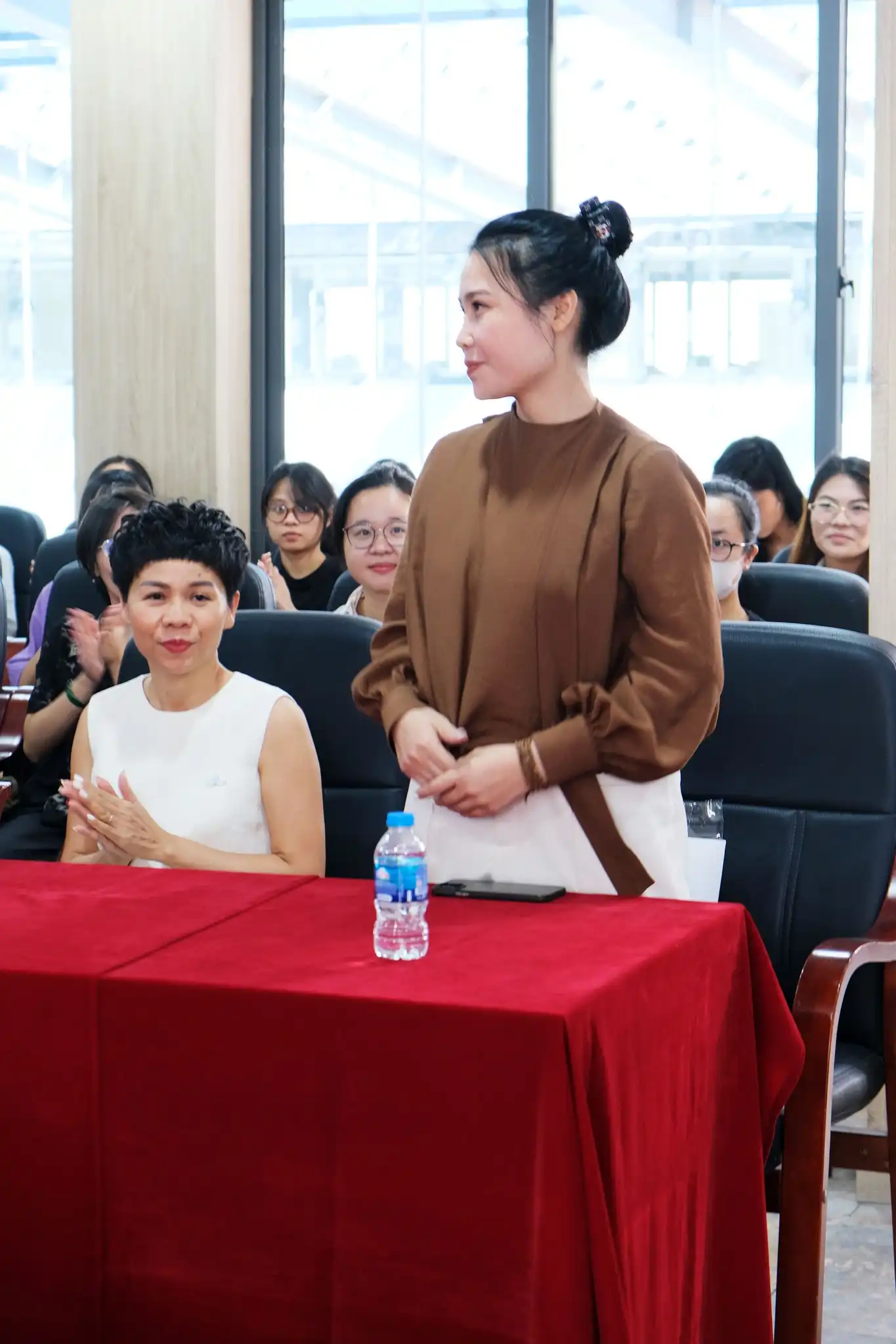 Hội thảo khoa học “SUST-AI-NABILITY”: Khi trí tuệ nhân tạo, thời trang và không gian cùng kiến tạo xu hướng tương lai