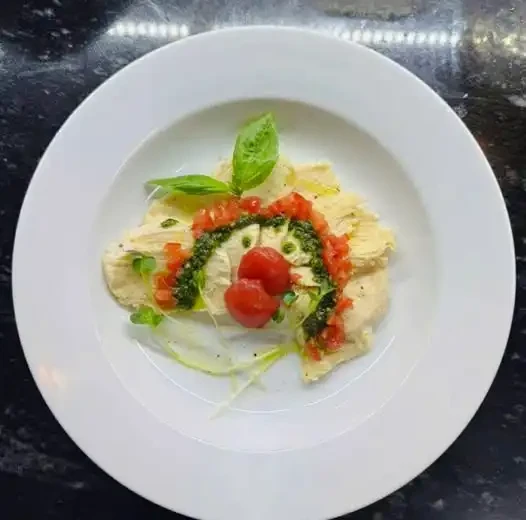Caprese Chicken – Hương vị nước Ý thuần khiết tại Coraggio Italian Restaurant